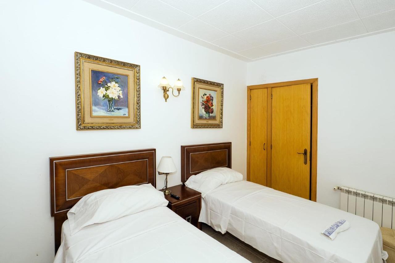 L'Hostalet Guesthouse Pineda de Mar Exterior photo